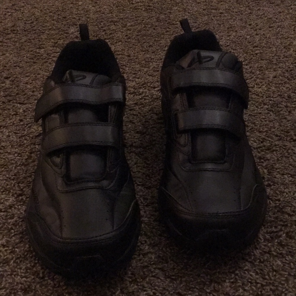 Women’s Athletech Size 13W